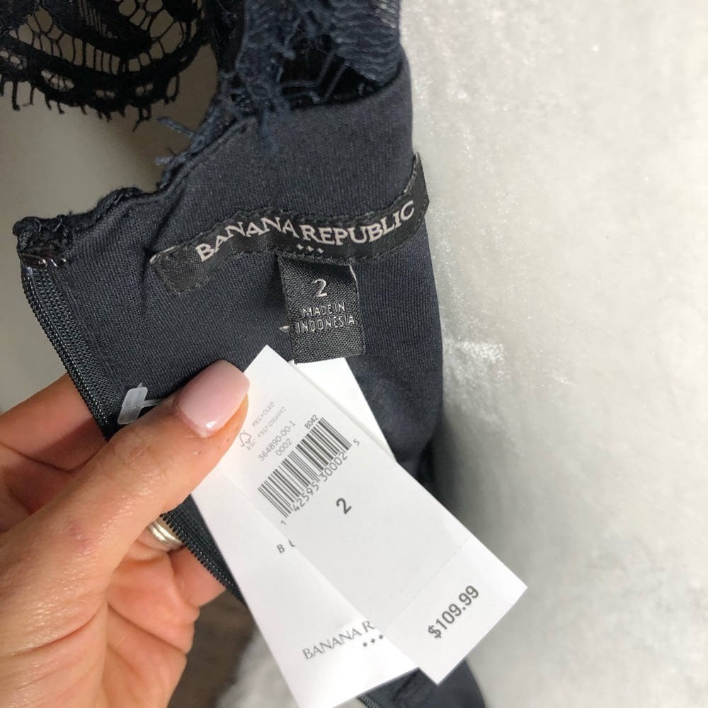 Banana Republic - NWT Navy Lace Dress - Size 2 - Picture 6 of 6